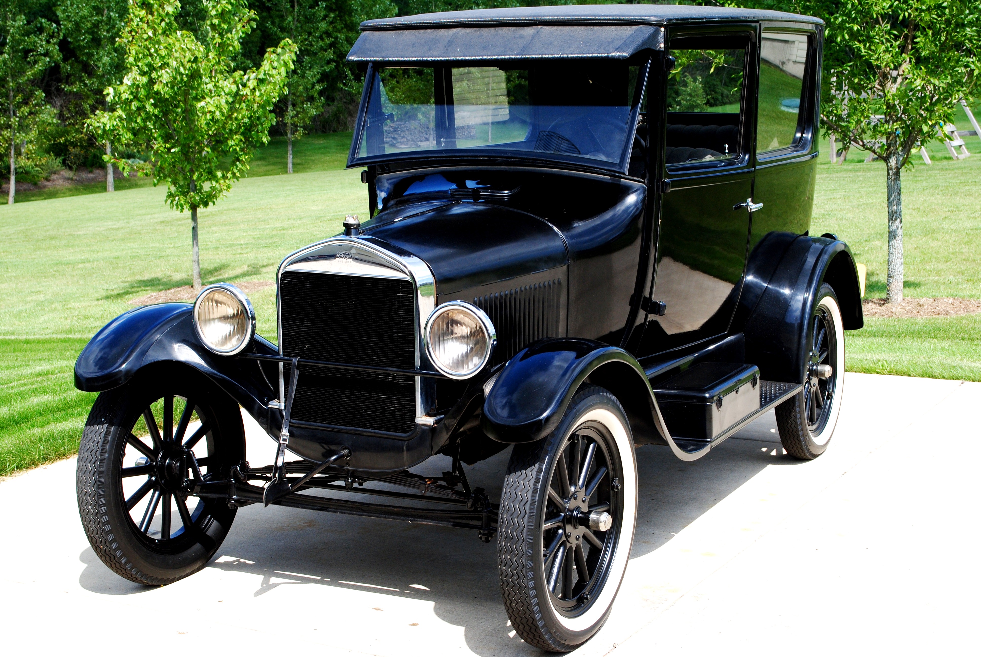 Первая машина форд. Ford model t. Ford model t 1908 и 1927. «Ford model т» в 1908 г.